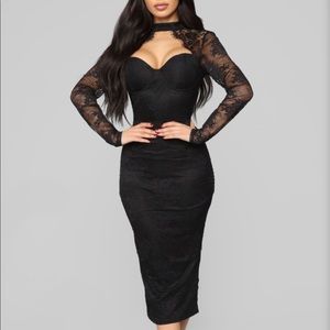 Lace midi dress